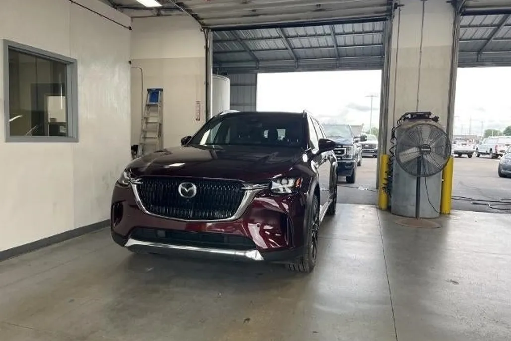 2024 Mazda CX-90 Premium Plus photo 1