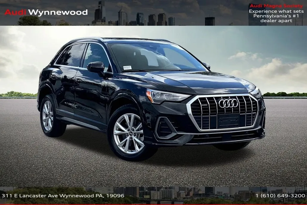 2022 Audi Q3 S line Premium photo 1