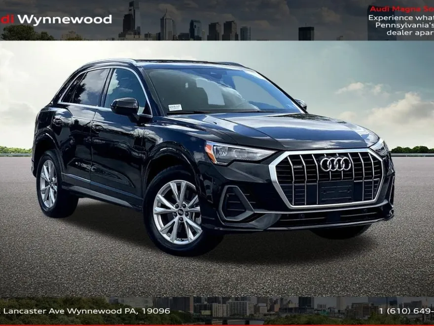 2022 Audi Q3 S line Premium photo 1