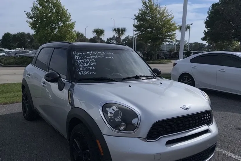 2014 Mini Cooper Base photo 1