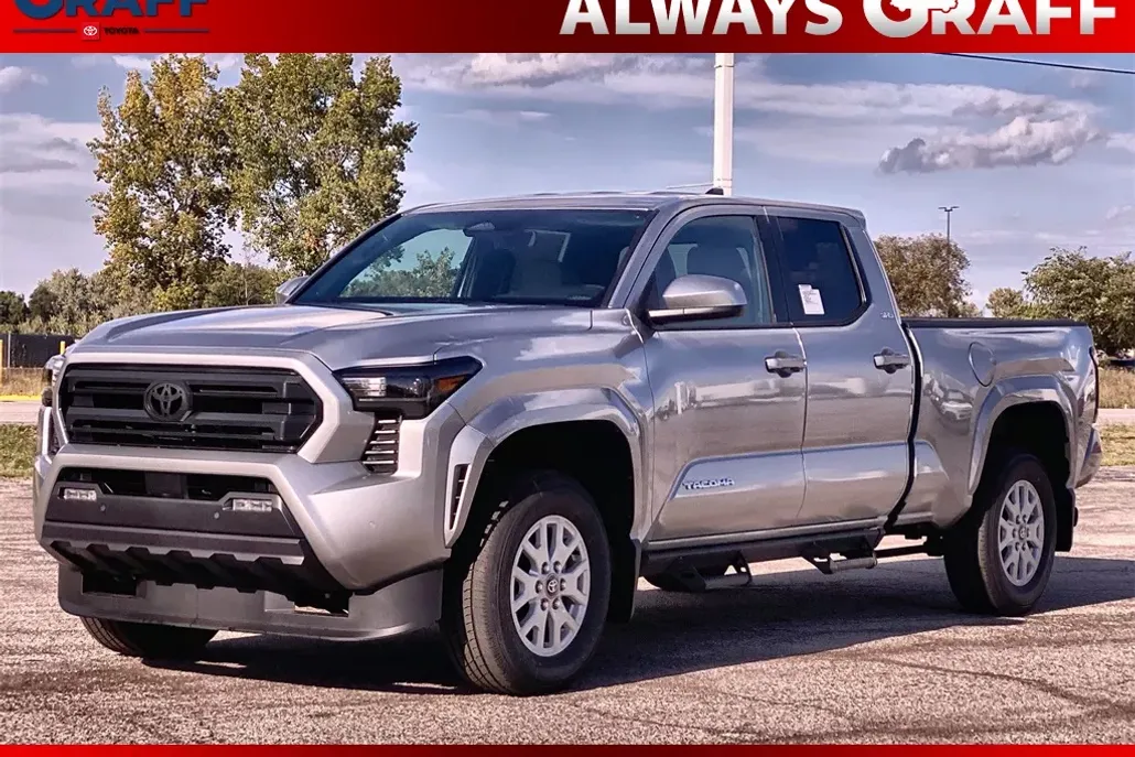 2025 Toyota Tacoma SR5 4x4 Double Cab photo 1