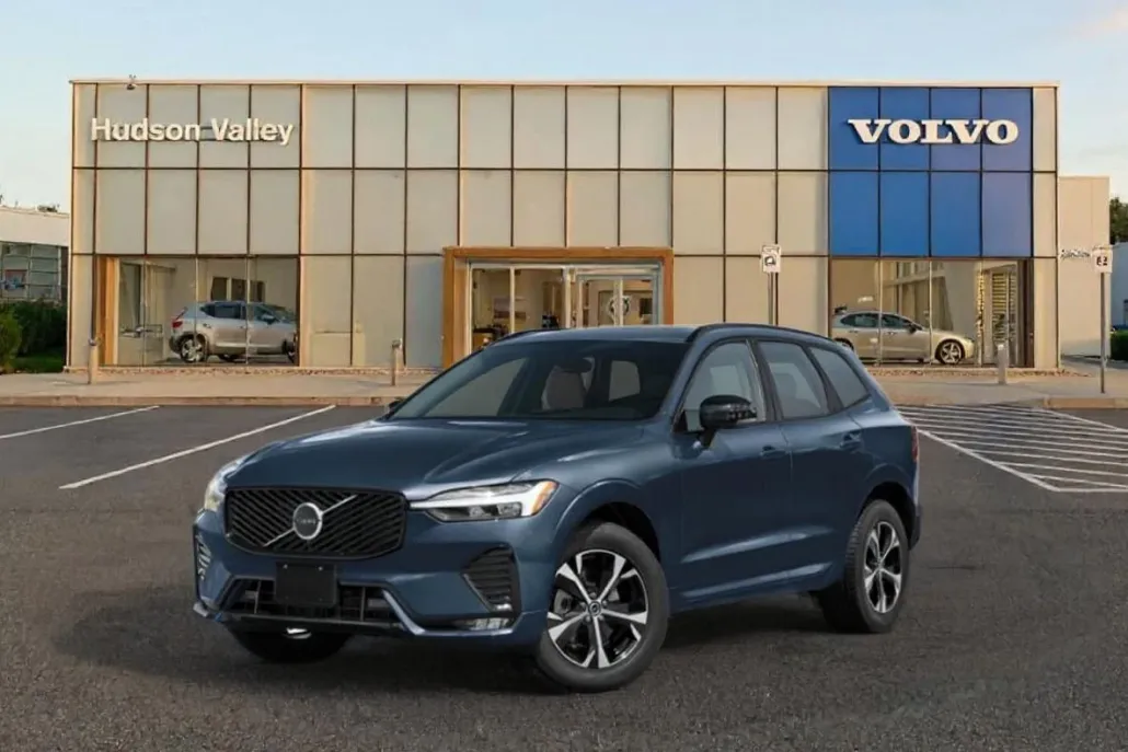2026 Volvo XC60 B5 Plus photo 1