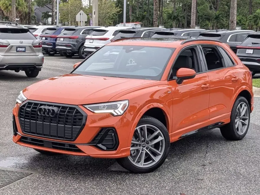 2024 Audi Q3 S line Premium photo 1