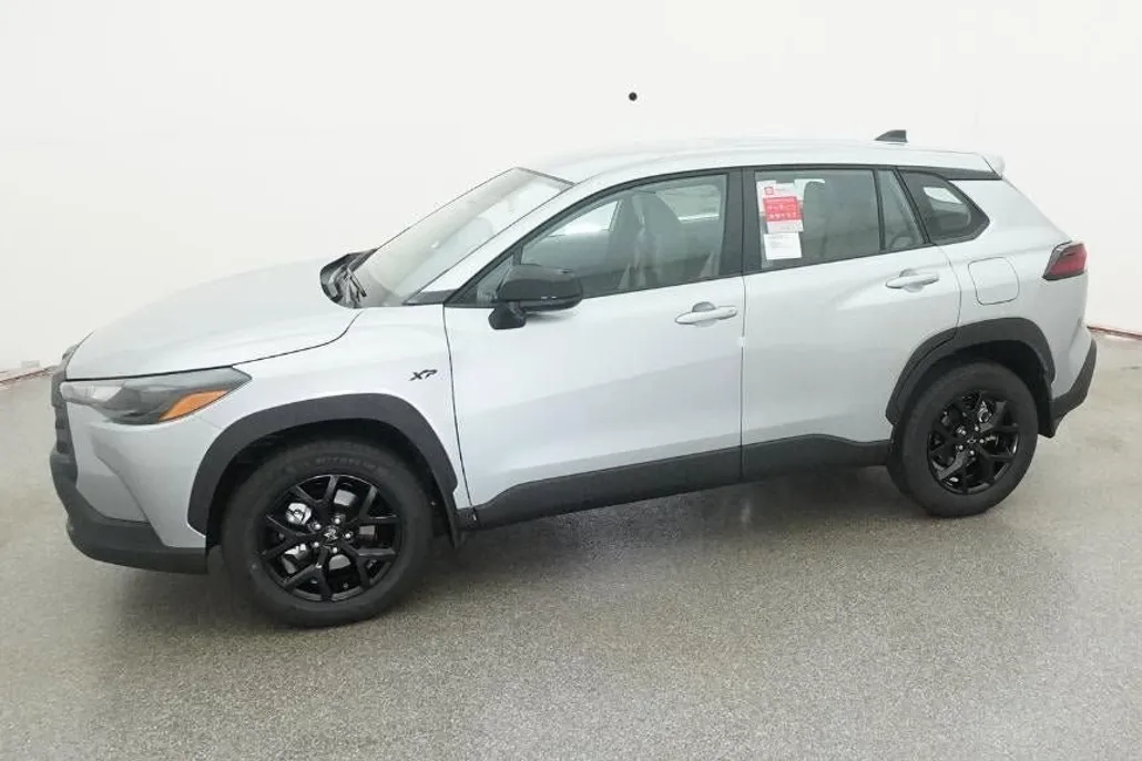 2026 Toyota Corolla Cross L photo 1