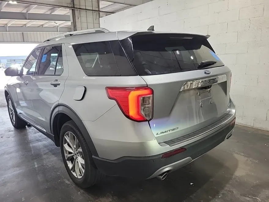 2024 Ford Explorer Limited photo 1