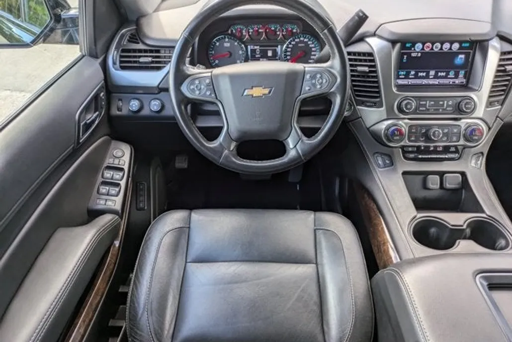 2020 Chevrolet Tahoe LT photo 1