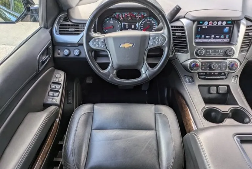 2020 Chevrolet Tahoe LT photo 1