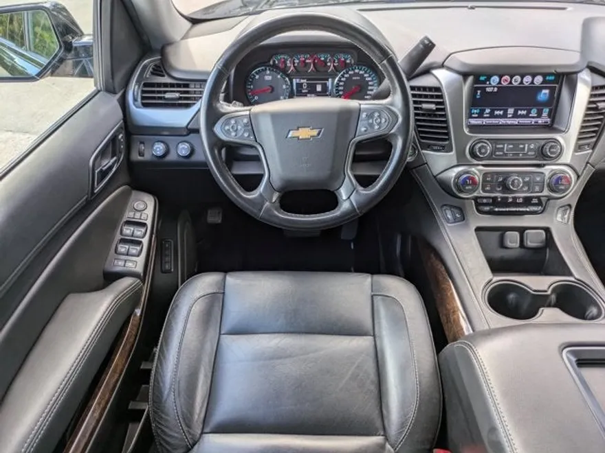2020 Chevrolet Tahoe LT photo 1