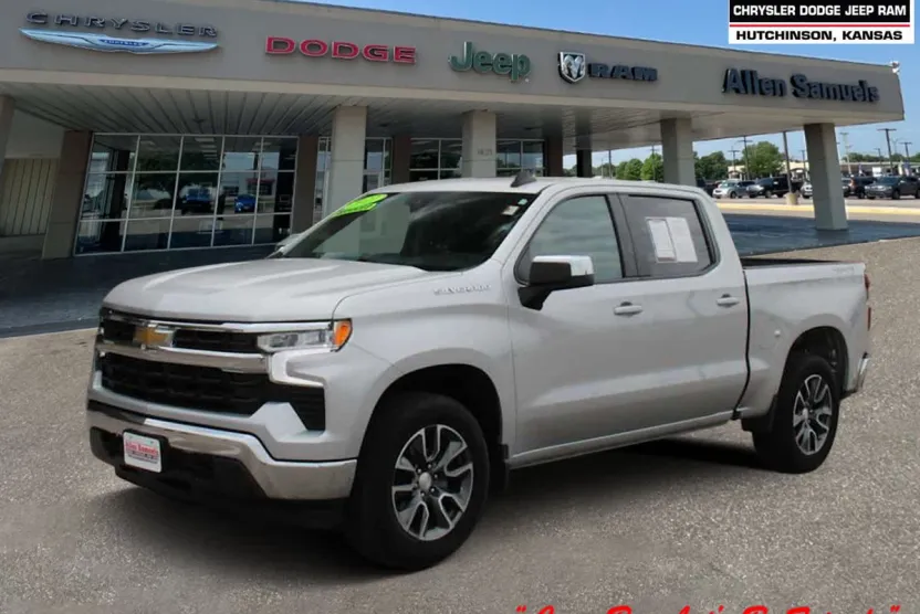 2022 Chevrolet Silverado 1500 LT photo 1