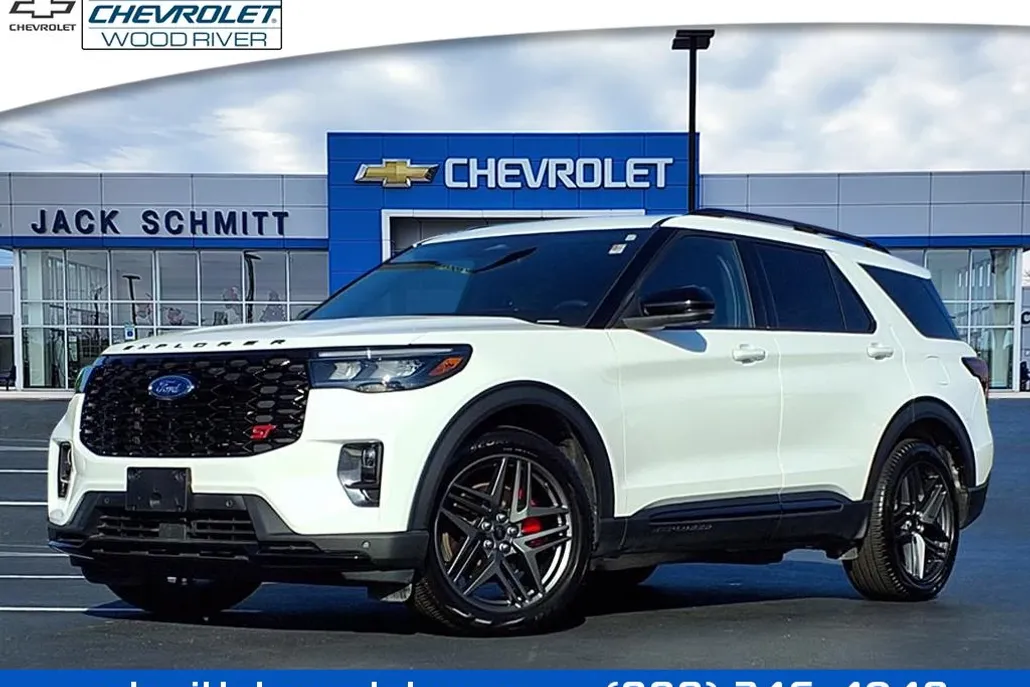 2025 Ford Explorer ST photo 1