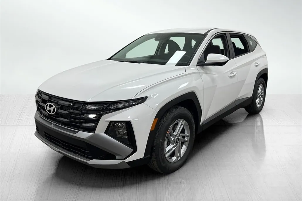2025 Hyundai Tucson SE photo 1