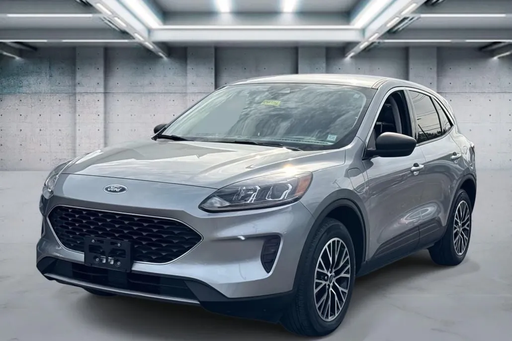 2022 Ford Escape SE Plug-In Hybrid photo 1