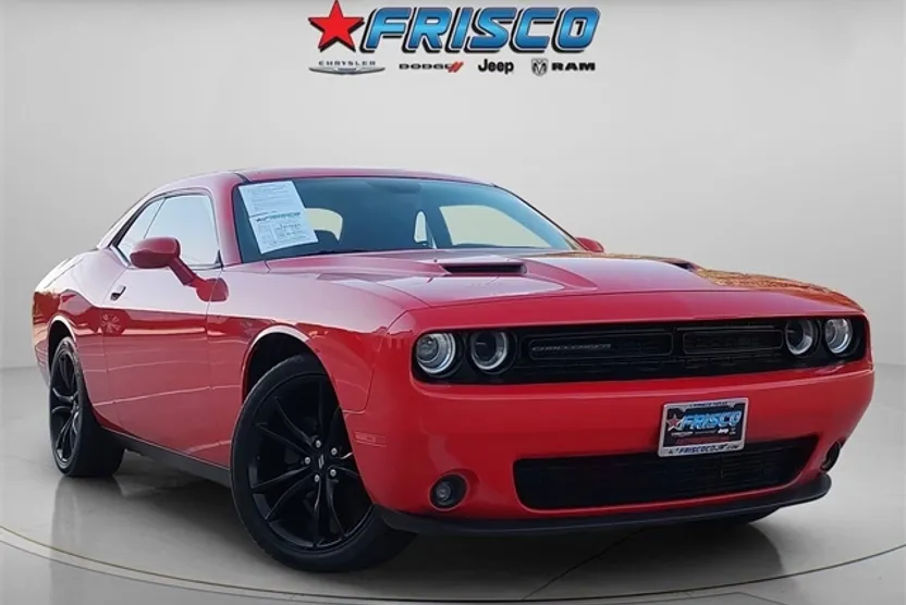 2018 Dodge Challenger SXT photo 1