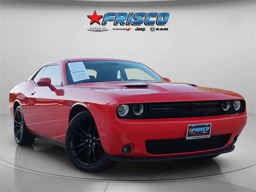 2018 Dodge Challenger SXT photo 1