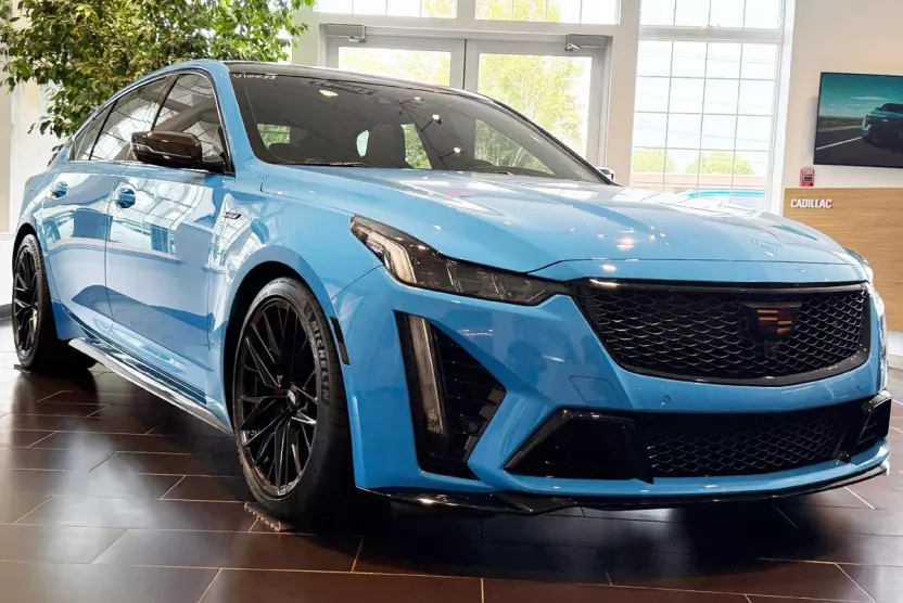 2023 Cadillac CT5 V photo 1