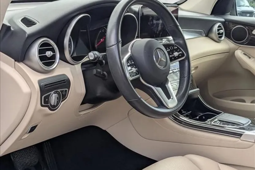 2020 Mercedes Benz GLC 300 photo 1