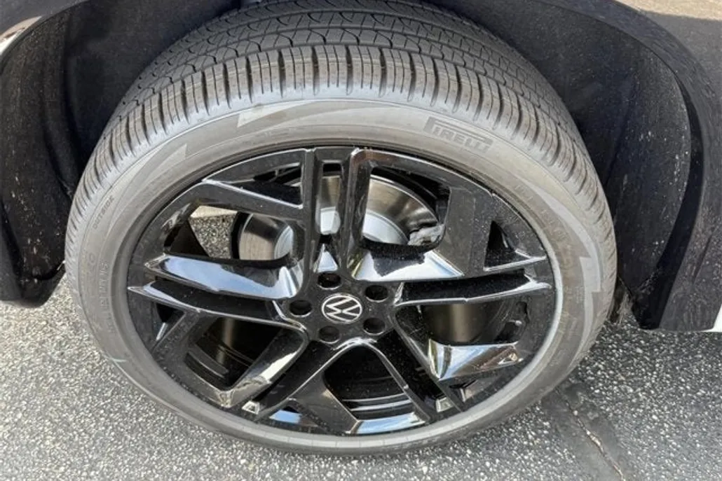 2025 Volkswagen Tiguan SE R-Line Black photo 1