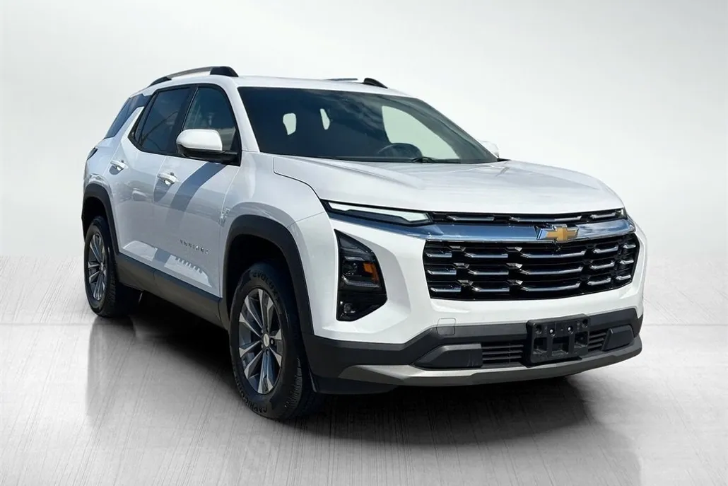 2025 Chevrolet Equinox LT photo 1