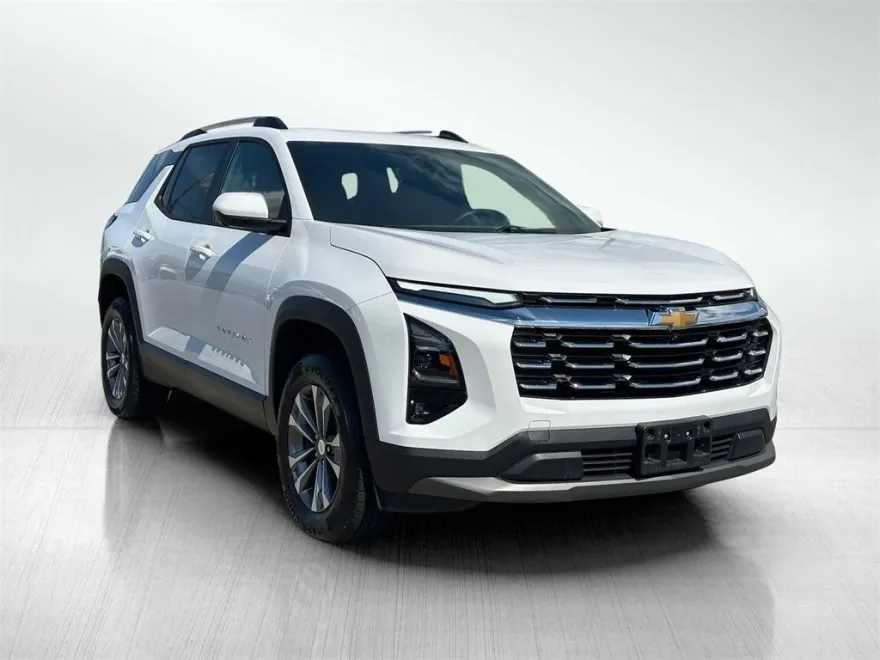 2025 Chevrolet Equinox LT photo 1