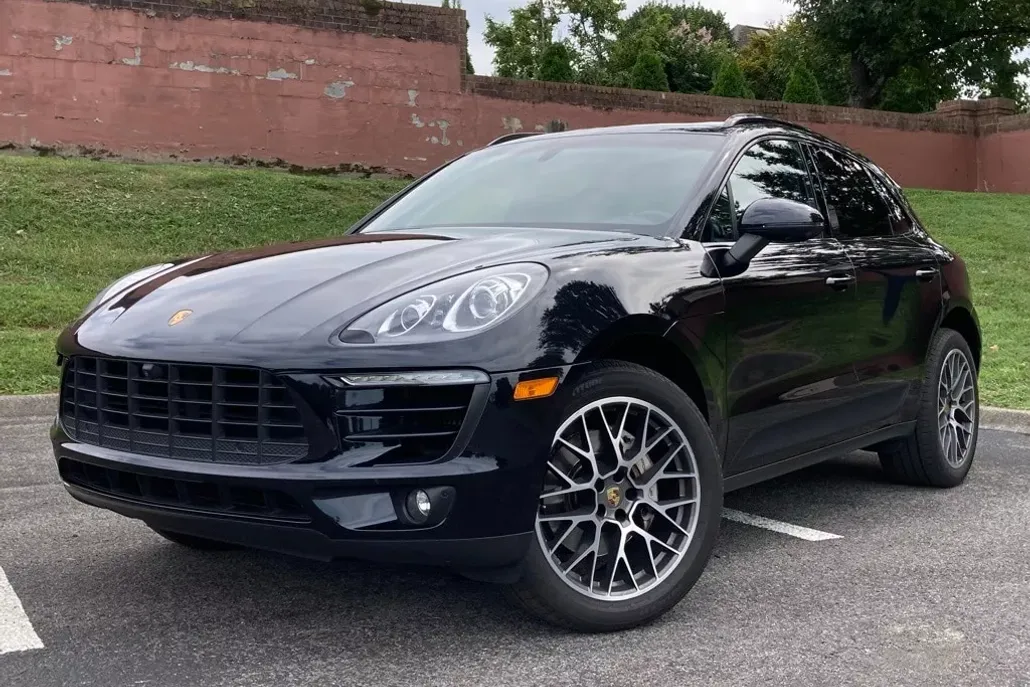 2016 Porsche Macan S photo 1