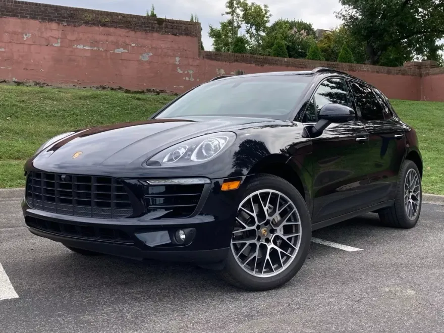 2016 Porsche Macan S photo 1