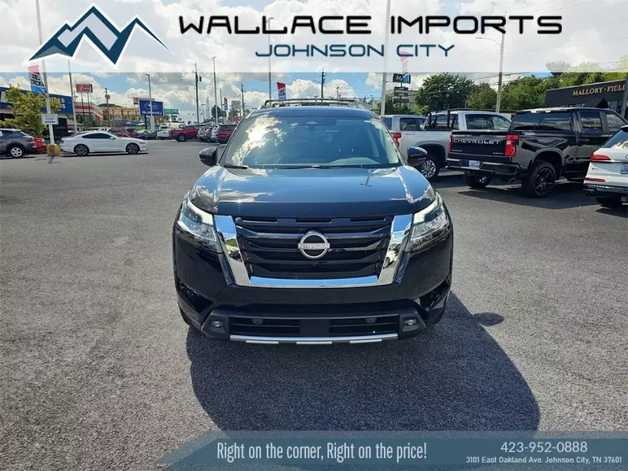 2022 Nissan Pathfinder SL photo 1
