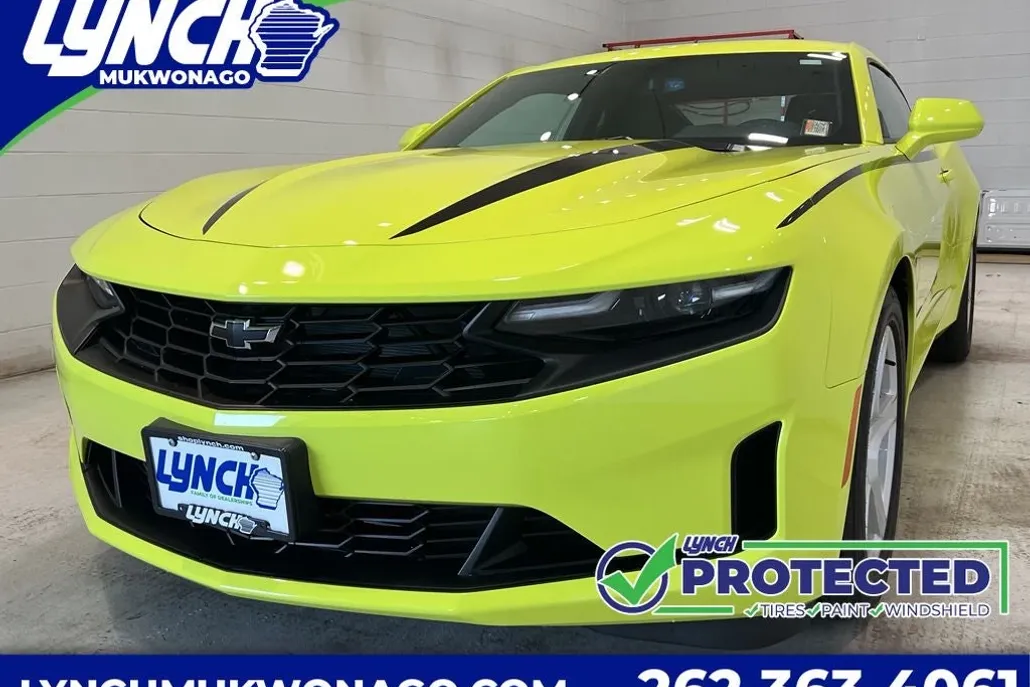 2019 Chevrolet Camaro 1LT photo 1