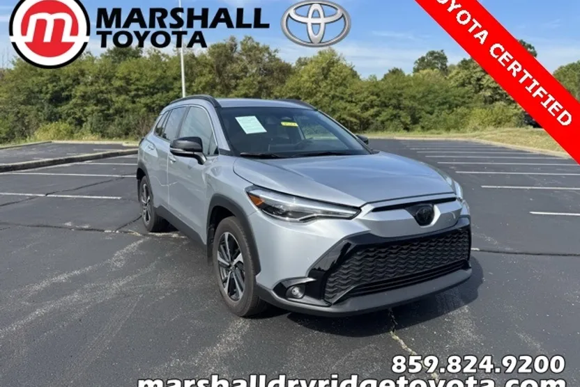 2025 Toyota Corolla Cross XLE XSE photo 1