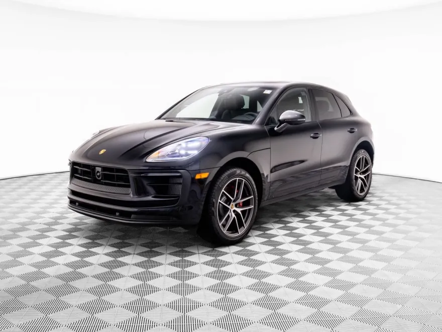2025 Porsche Macan S photo 1