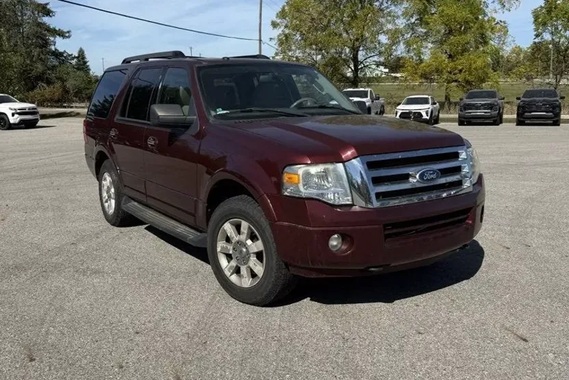 2010 Ford Expedition XLT photo 1