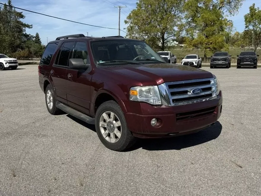2010 Ford Expedition XLT photo 1