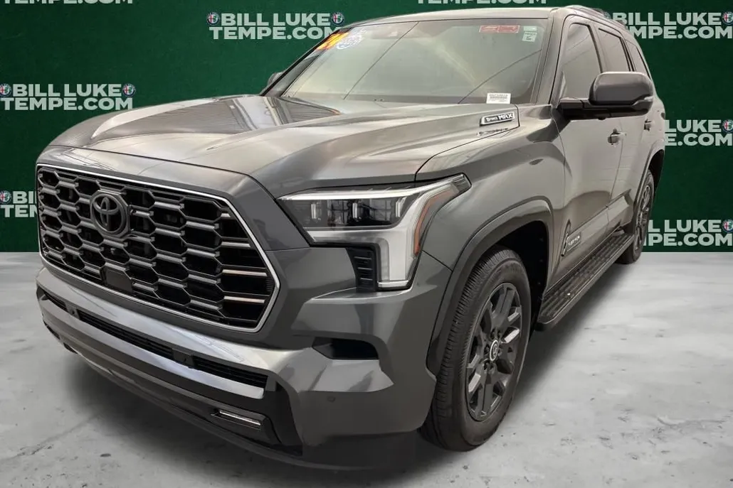 2024 Toyota Sequoia Platinum photo 1