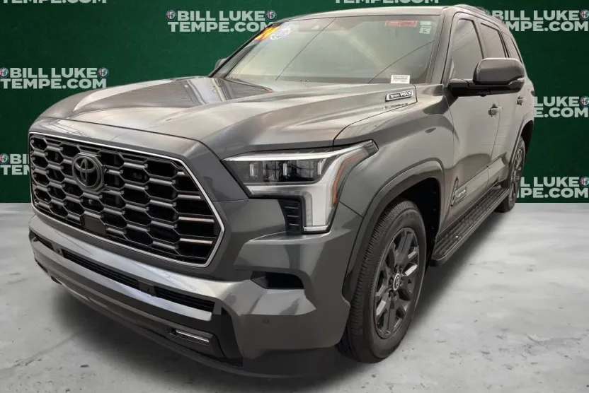 2024 Toyota Sequoia Platinum photo 1