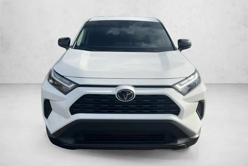2024 Toyota RAV4 LE photo 1