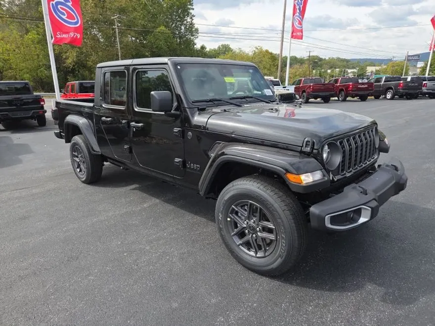 2025 Jeep Gladiator Sport S photo 1