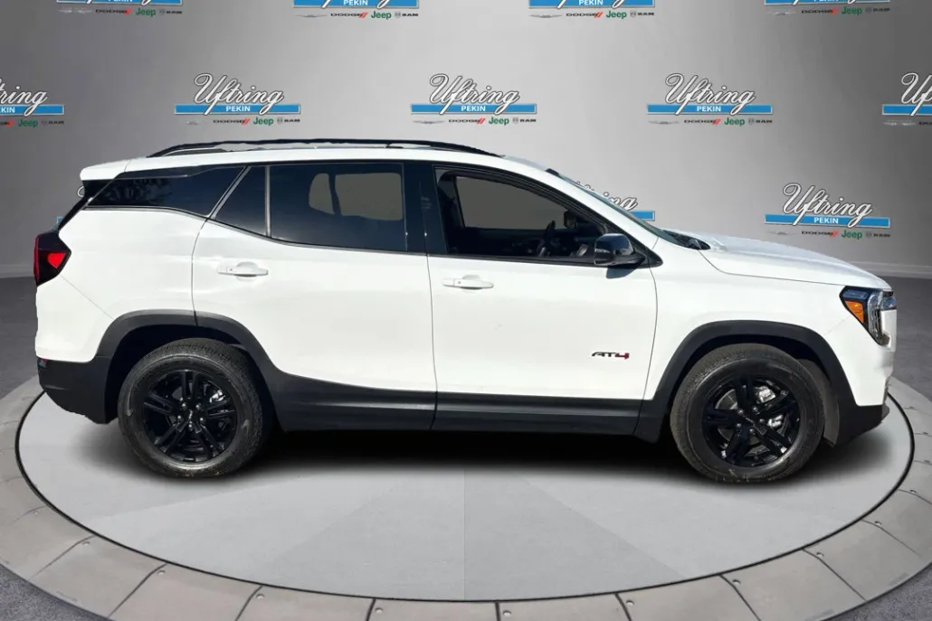 2024 Gmc Terrain AT4 photo 1