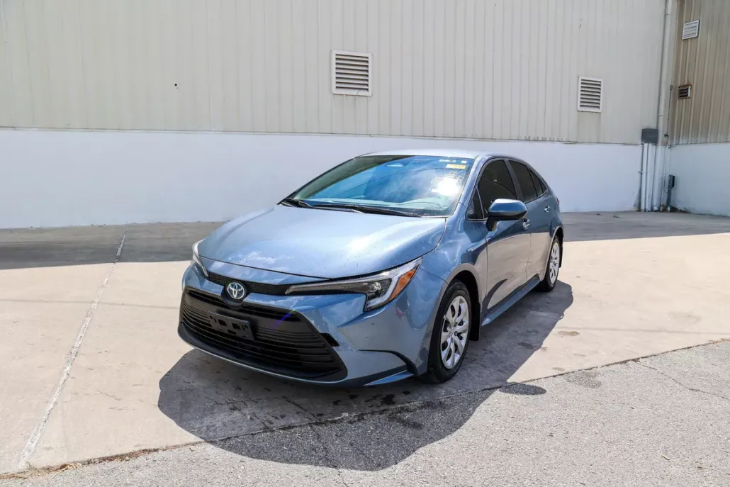 2024 Toyota Corolla Hybrid LE photo 1