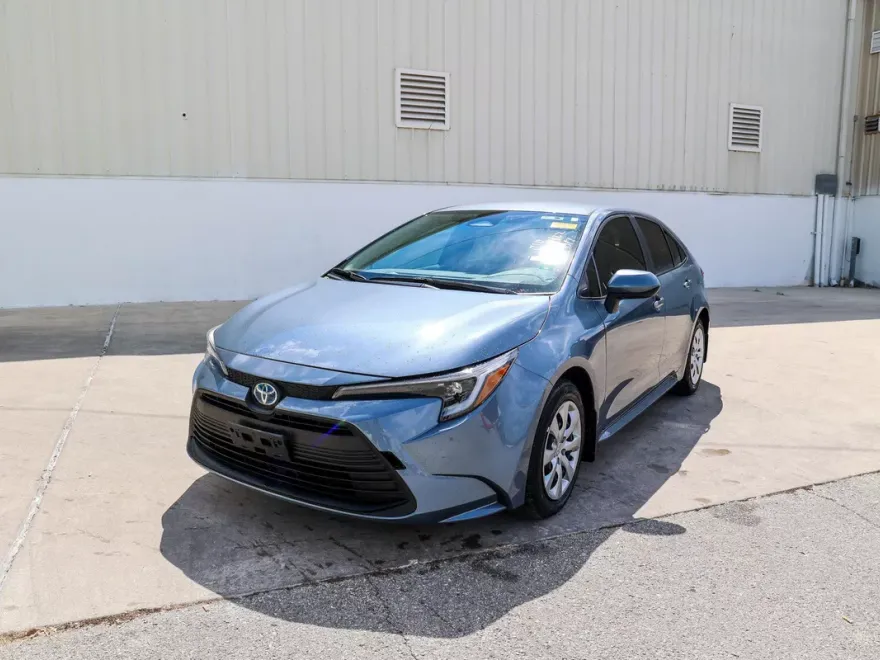 2024 Toyota Corolla Hybrid LE photo 1