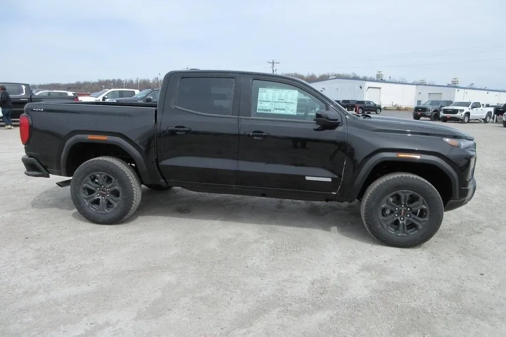 2025 Gmc Canyon Elevation photo 1