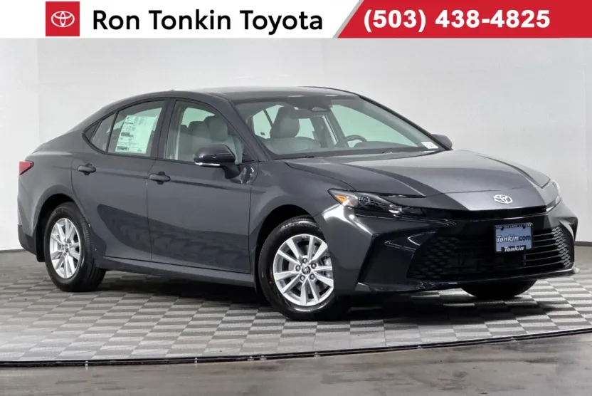 2025 Toyota Camry LE photo 1