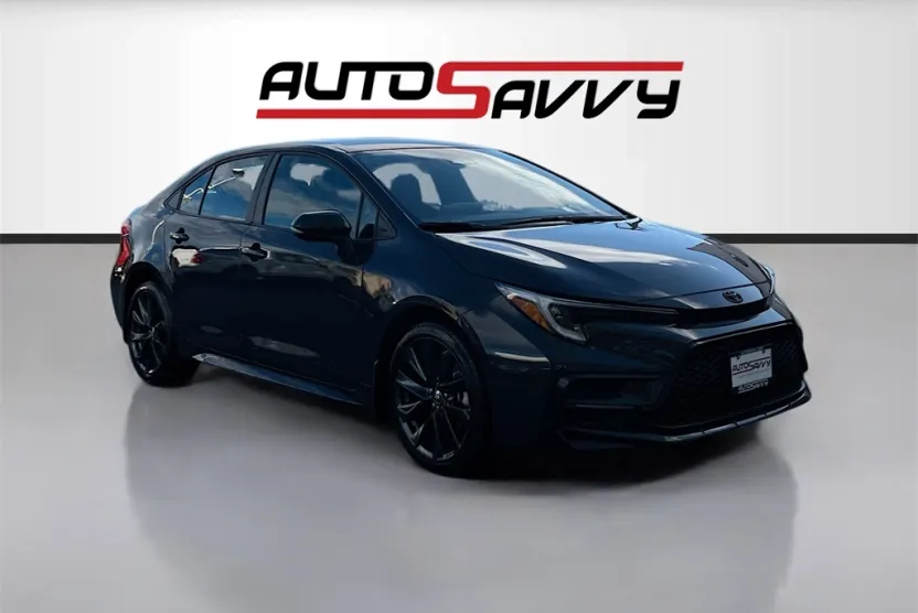 2025 Toyota Corolla SE photo 1