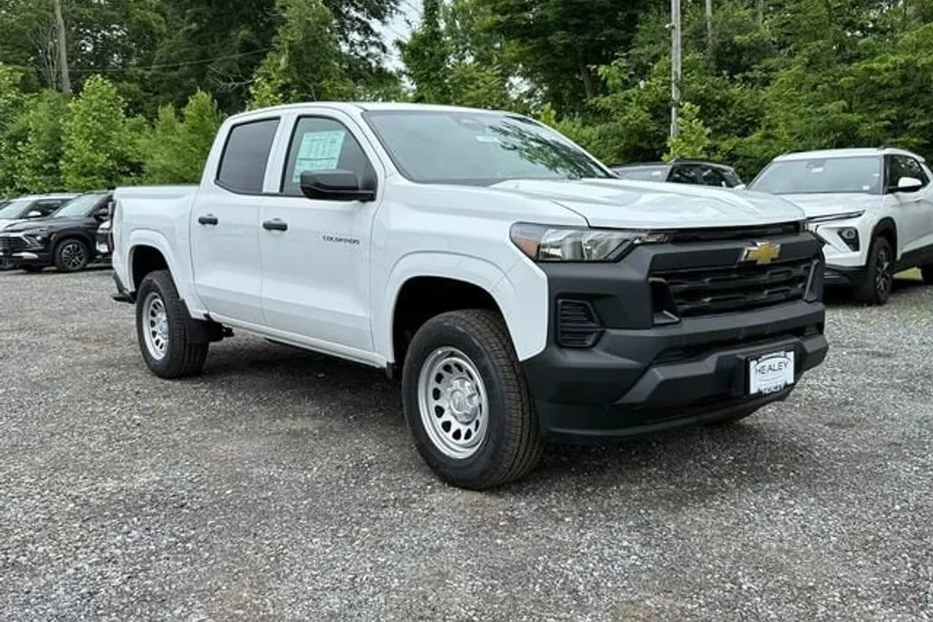 2025 Chevrolet Colorado LT photo 1