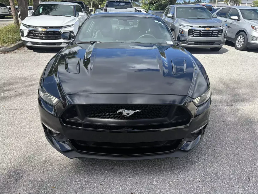 2015 Ford Mustang GT Premium photo 1