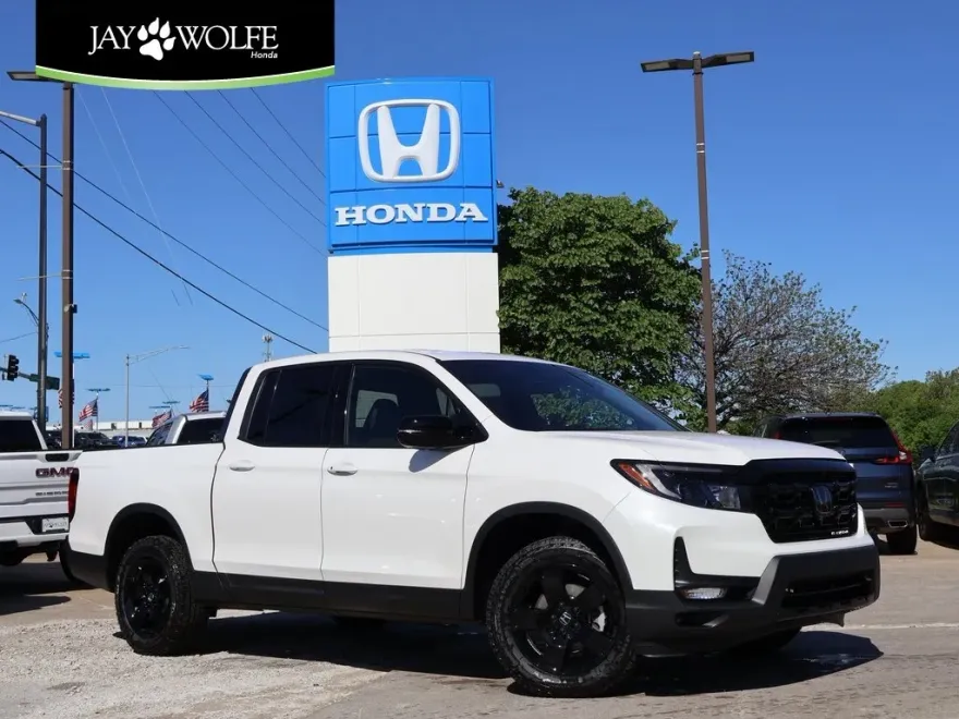 2025 Honda Ridgeline Black Edition photo 1