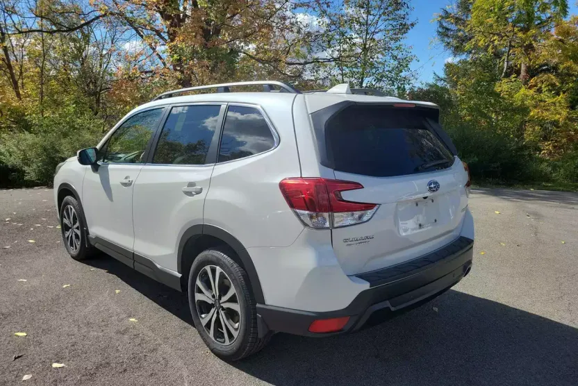 2023 Subaru Forester Limited photo 1