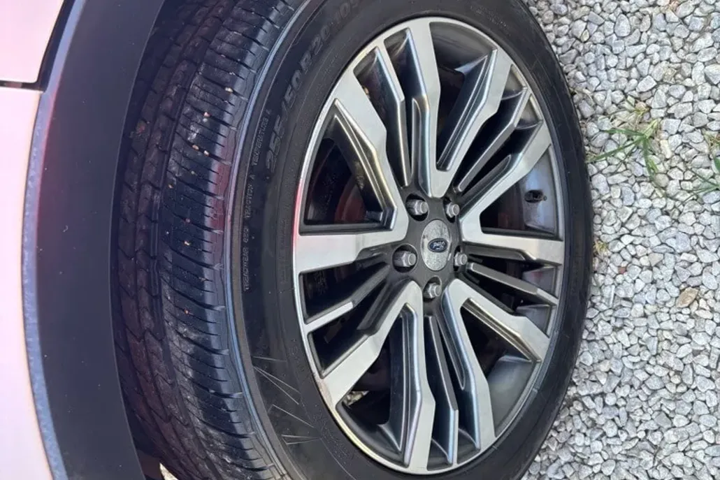 2018 Ford Explorer Platinum photo 1