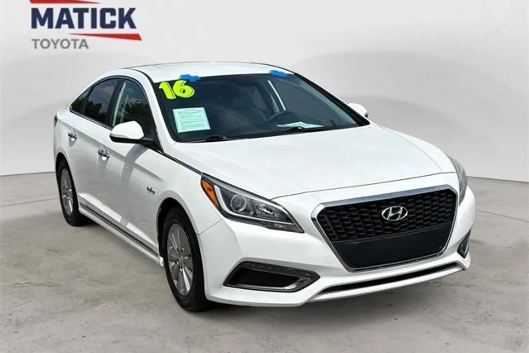 2016 Hyundai Sonata Hybrid SE photo 1