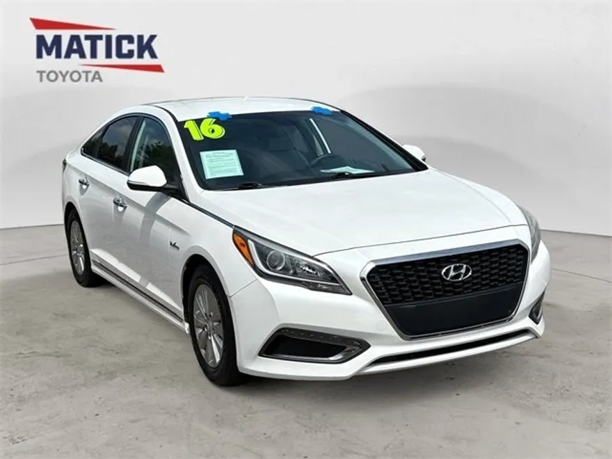 2016 Hyundai Sonata Hybrid SE photo 1
