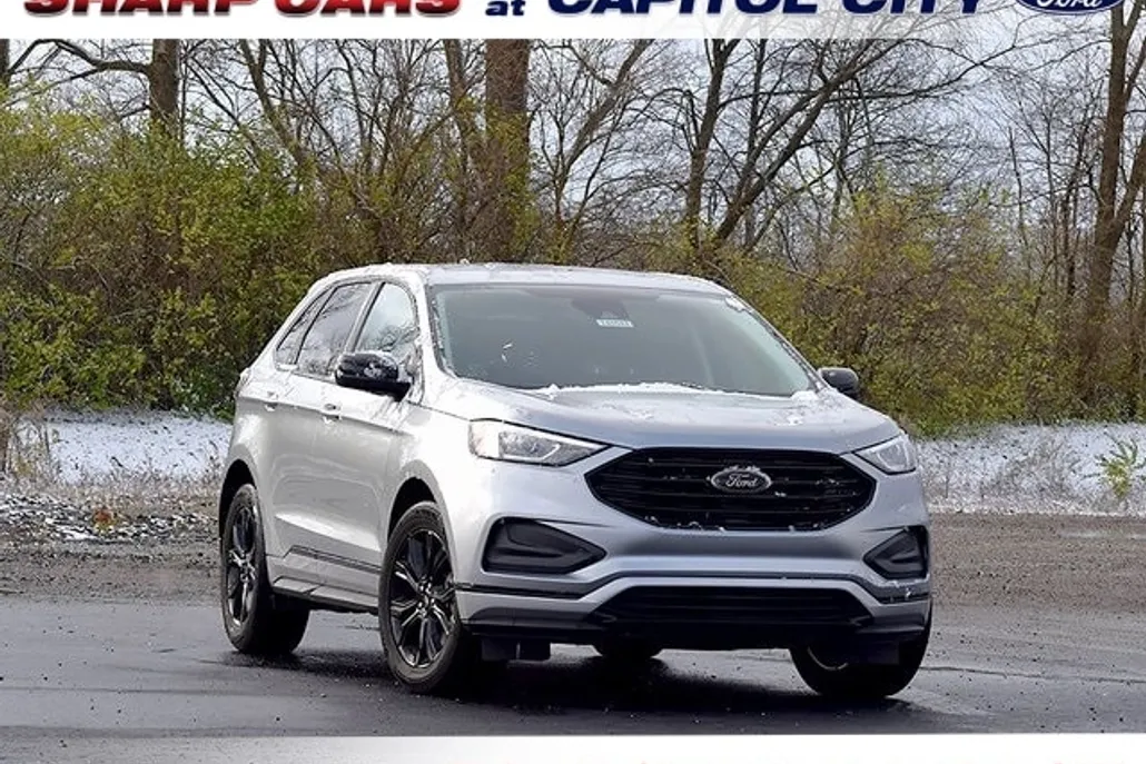 2024 Ford Edge SE photo 1