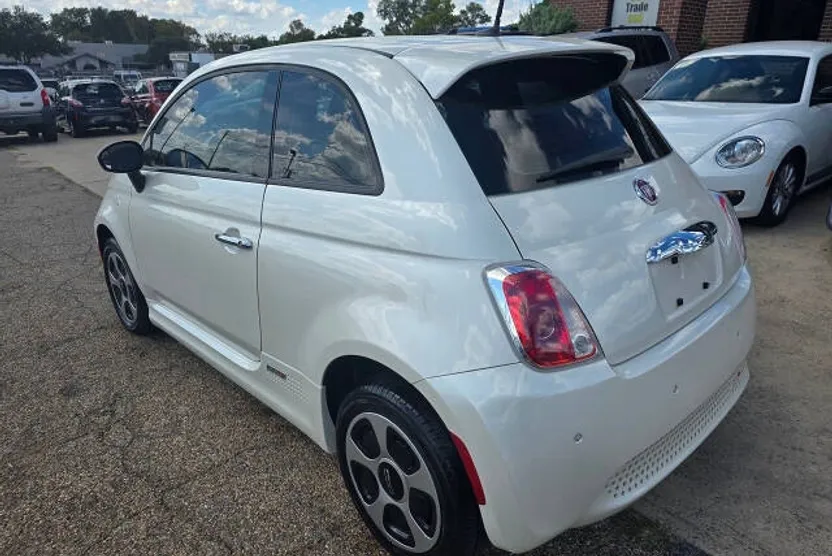 2015 Fiat 500e photo 1